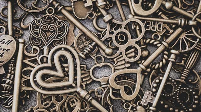 12 Zodiac Signs and Their Love Languages: How Each One Shows Affection