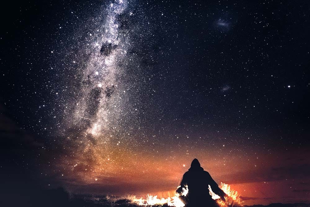 Astrology and Mindfulness: A Guide to Living in Tune With the Universe